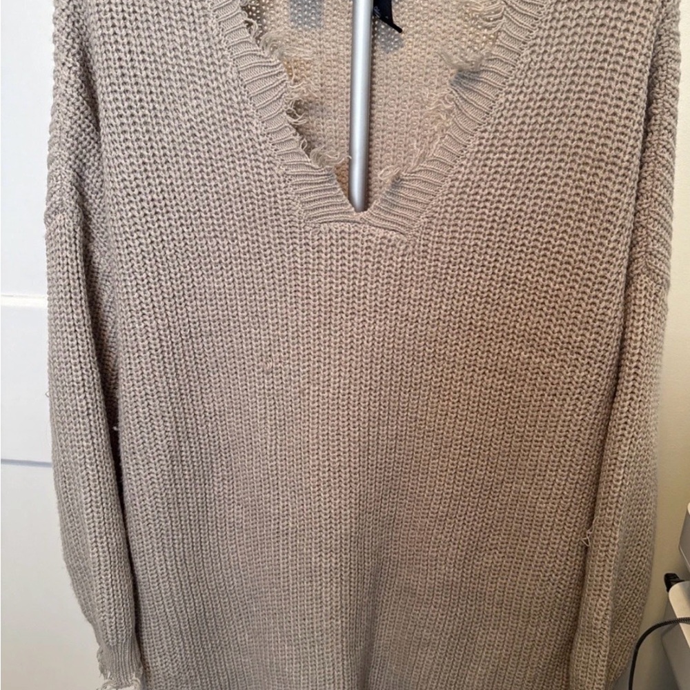 Just Polly Frayed Fringe Trim VNeck Drop Shoulder Distressed Sweater XL